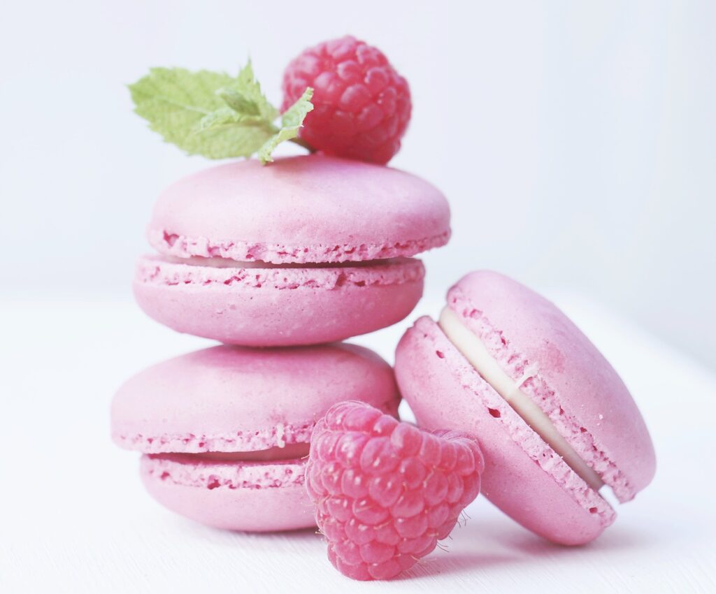 macarons, raspberries, mint-2548741.jpg